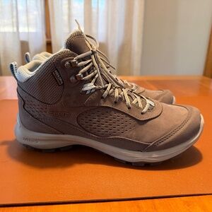 KEEN Leather Terradora Explorer Mid Waterproof Hiking Boots (Women's Size 9)